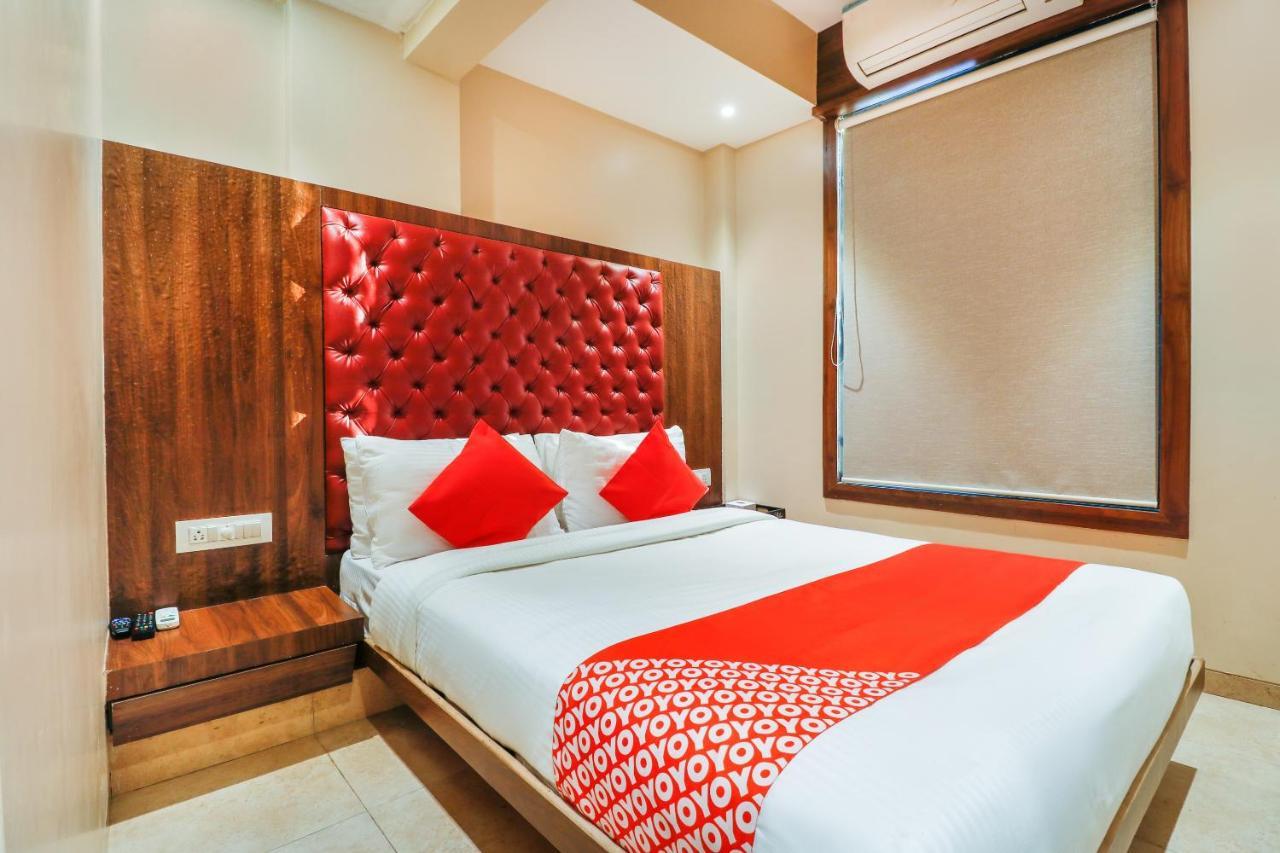 מומביי Oyo 70475 Hotel Sea Breeze מראה חיצוני תמונה