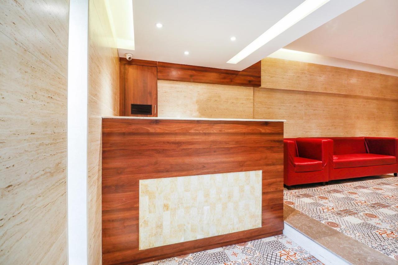 מומביי Oyo 70475 Hotel Sea Breeze מראה חיצוני תמונה