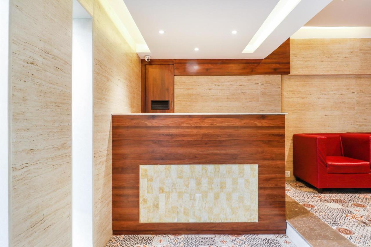 מומביי Oyo 70475 Hotel Sea Breeze מראה חיצוני תמונה