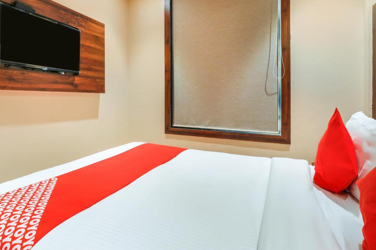 מומביי Oyo 70475 Hotel Sea Breeze מראה חיצוני תמונה
