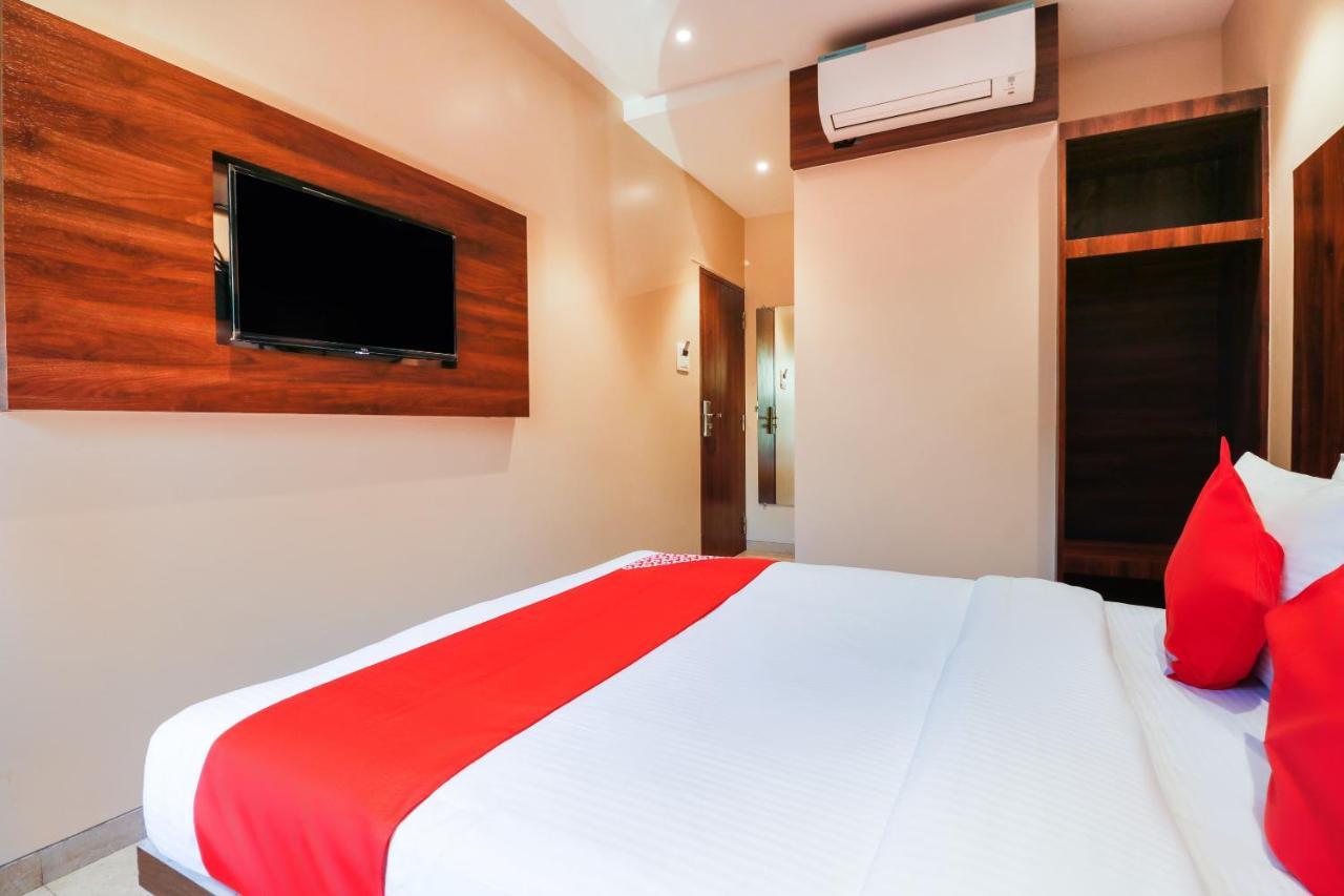 מומביי Oyo 70475 Hotel Sea Breeze מראה חיצוני תמונה